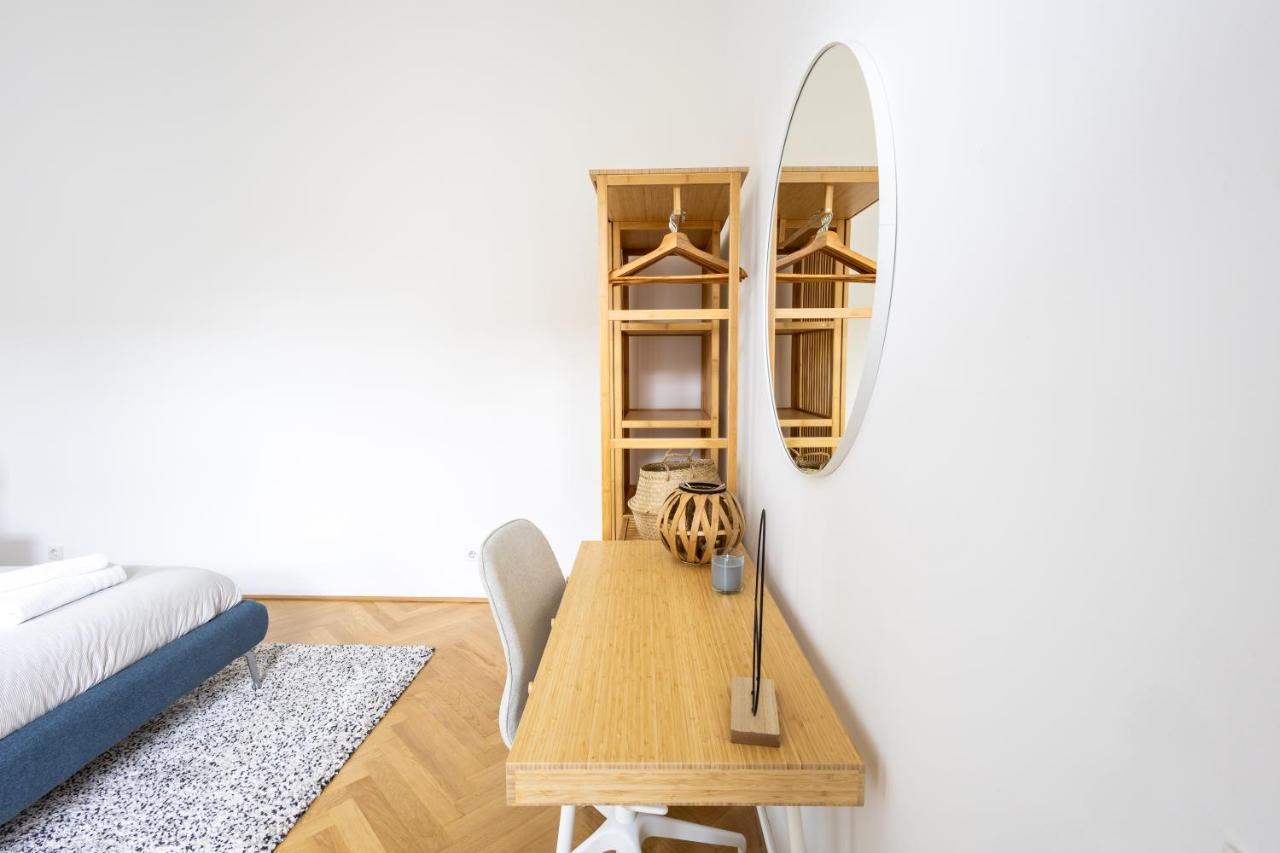 Large Garden-View Balcony Comfort Retreat 1020-Βιέννη Εξωτερικό φωτογραφία