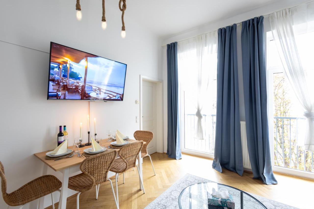 Large Garden-View Balcony Comfort Retreat 1020-Βιέννη Εξωτερικό φωτογραφία